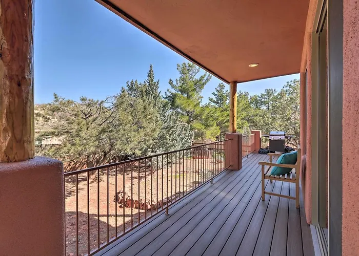 Holiday home Luxury Living: Remodeled W/ Red Rock Views!