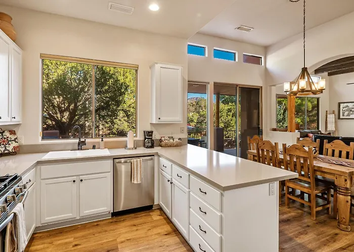 Luxury Living: Remodeled W/ Red Rock Views! * Sedona