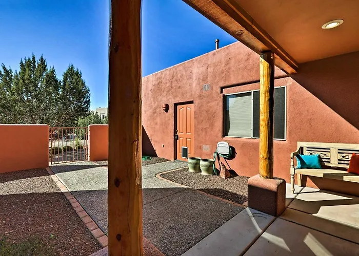 Luxury Living: Remodeled W/ Red Rock Views! Sedona