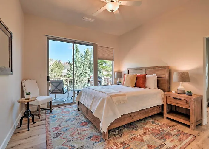 Luxury Living: Remodeled W/ Red Rock Views! Sedona