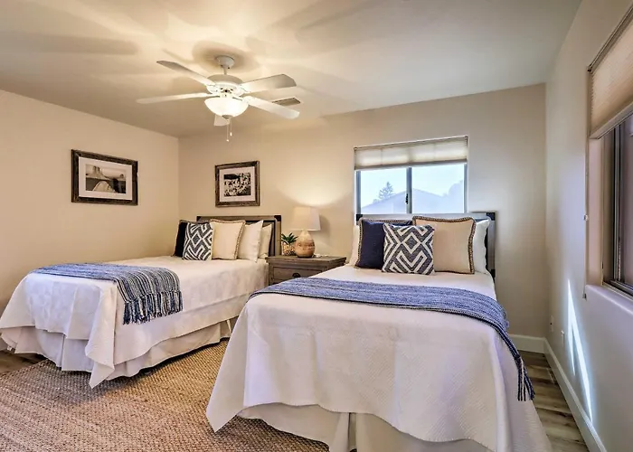 Luxury Living: Remodeled W/ Red Rock Views! *